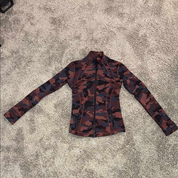 lululemon athletica Jackets & Blazers - Women’s Lululemon define jacket size 6